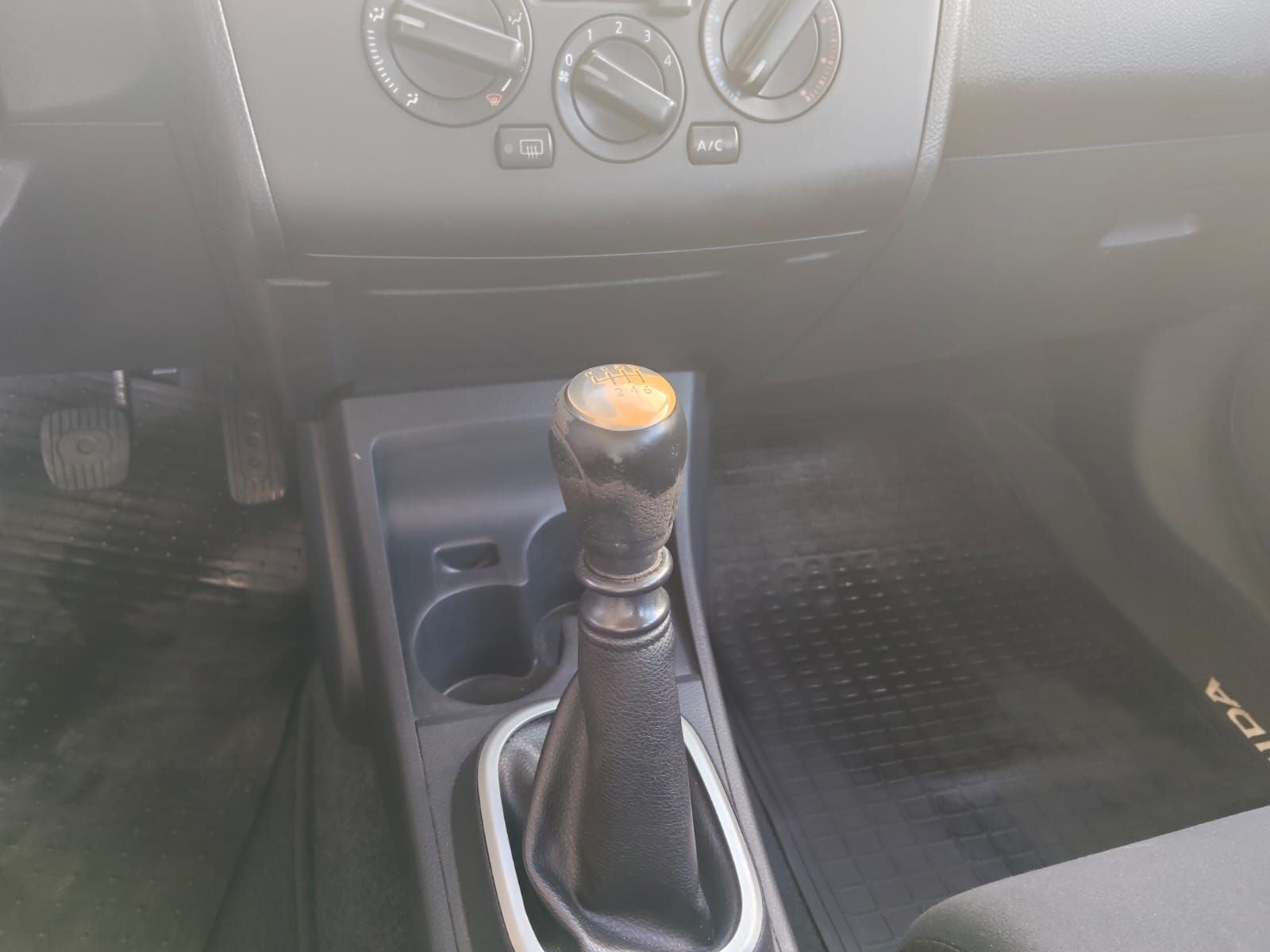 2018 Nissan TIIDA 4 PTS SENSE TA AAC CD R-15