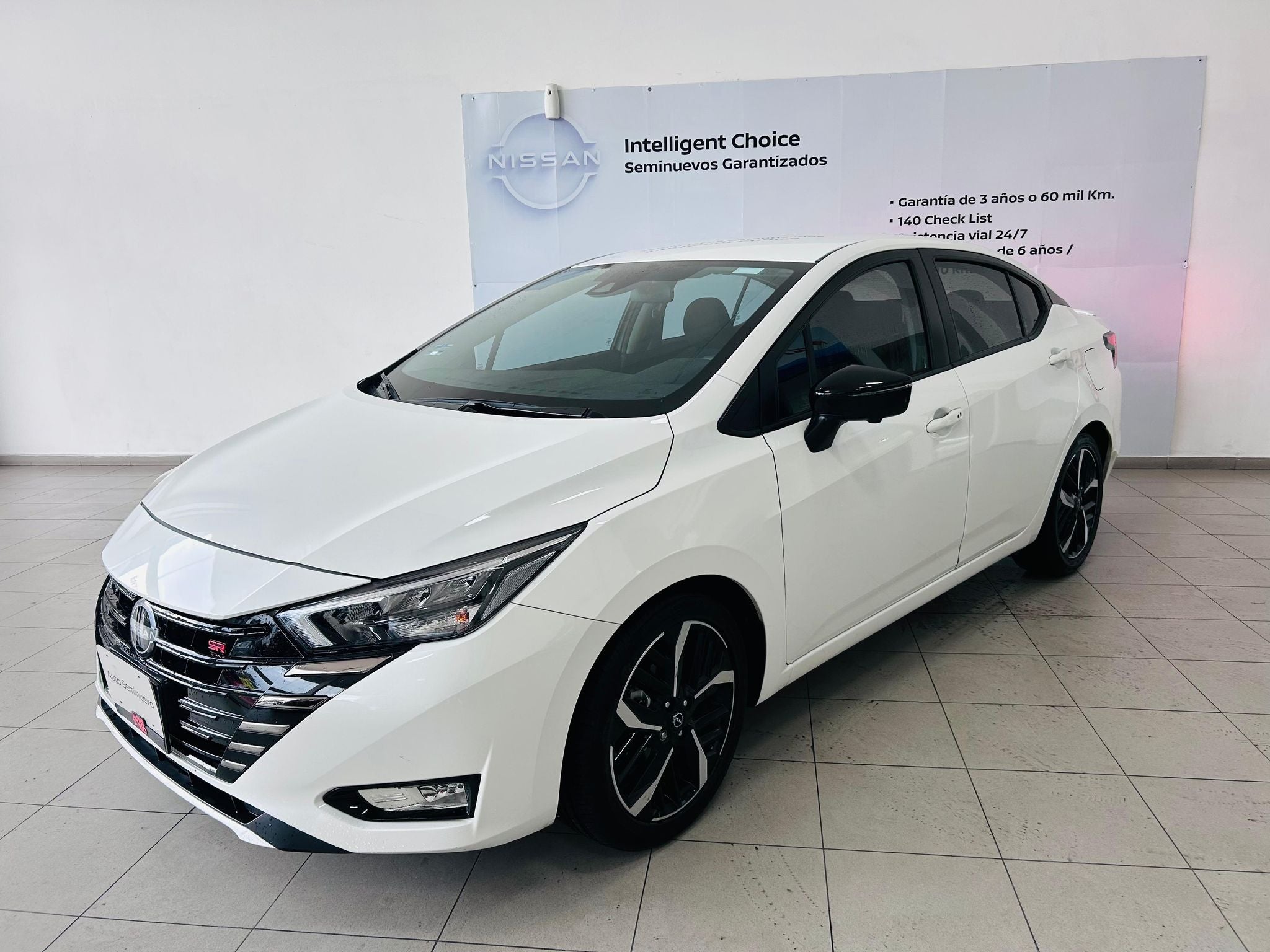 2024 Nissan VERSA 4P SR L41.6 AUT