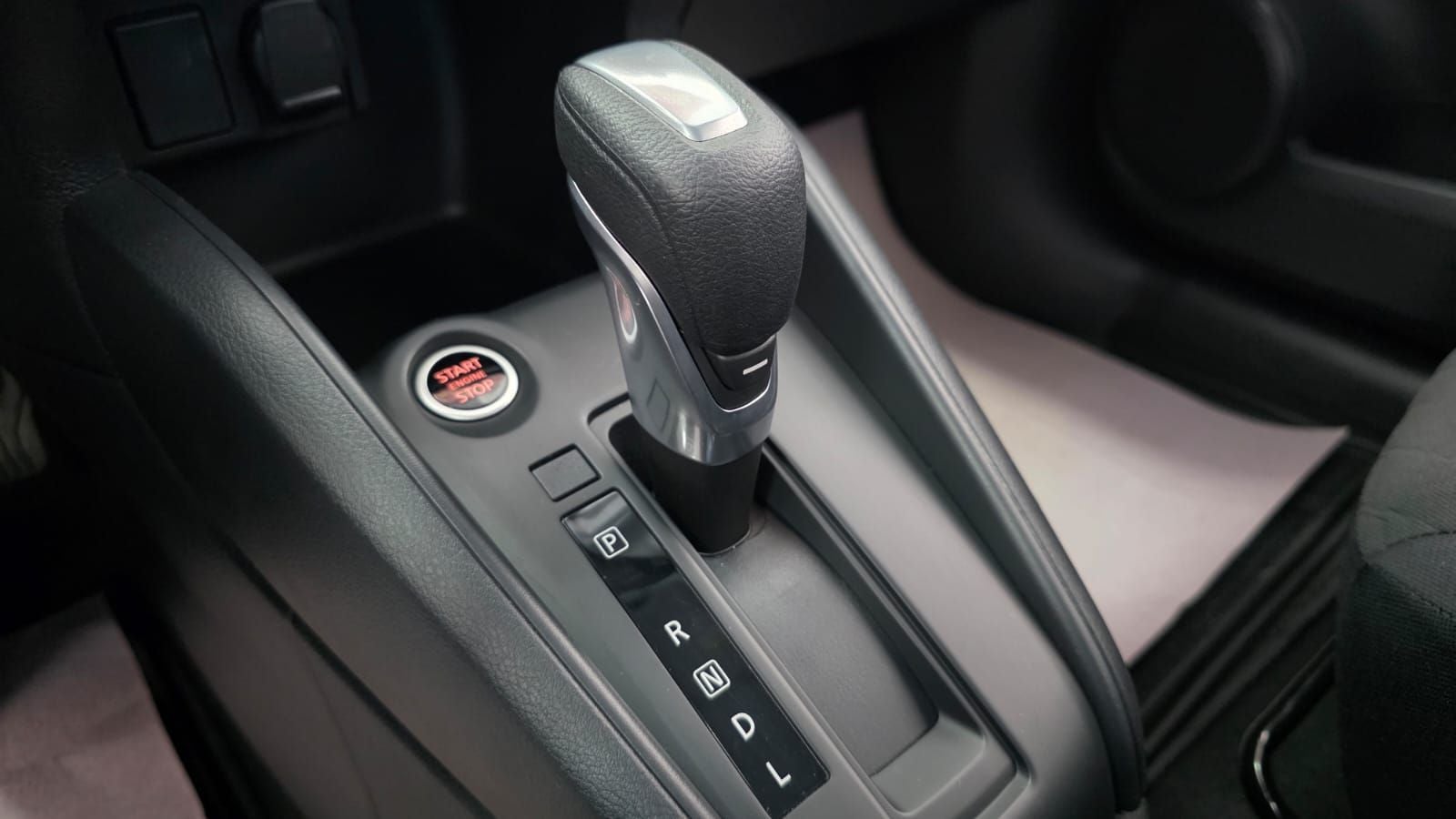 2025 Nissan KICKS 5P ADVANCE L42.0 AUT