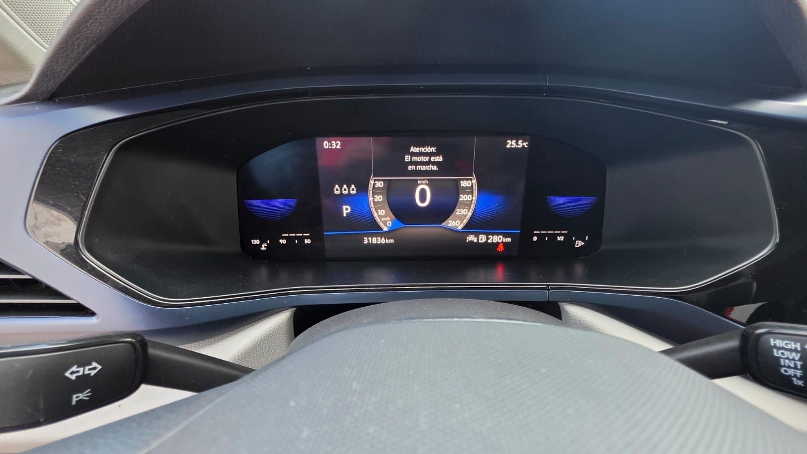 2023 Volkswagen TAOS 5 PTS COMFORTLINE 14L TA PIEL F LED RA-18