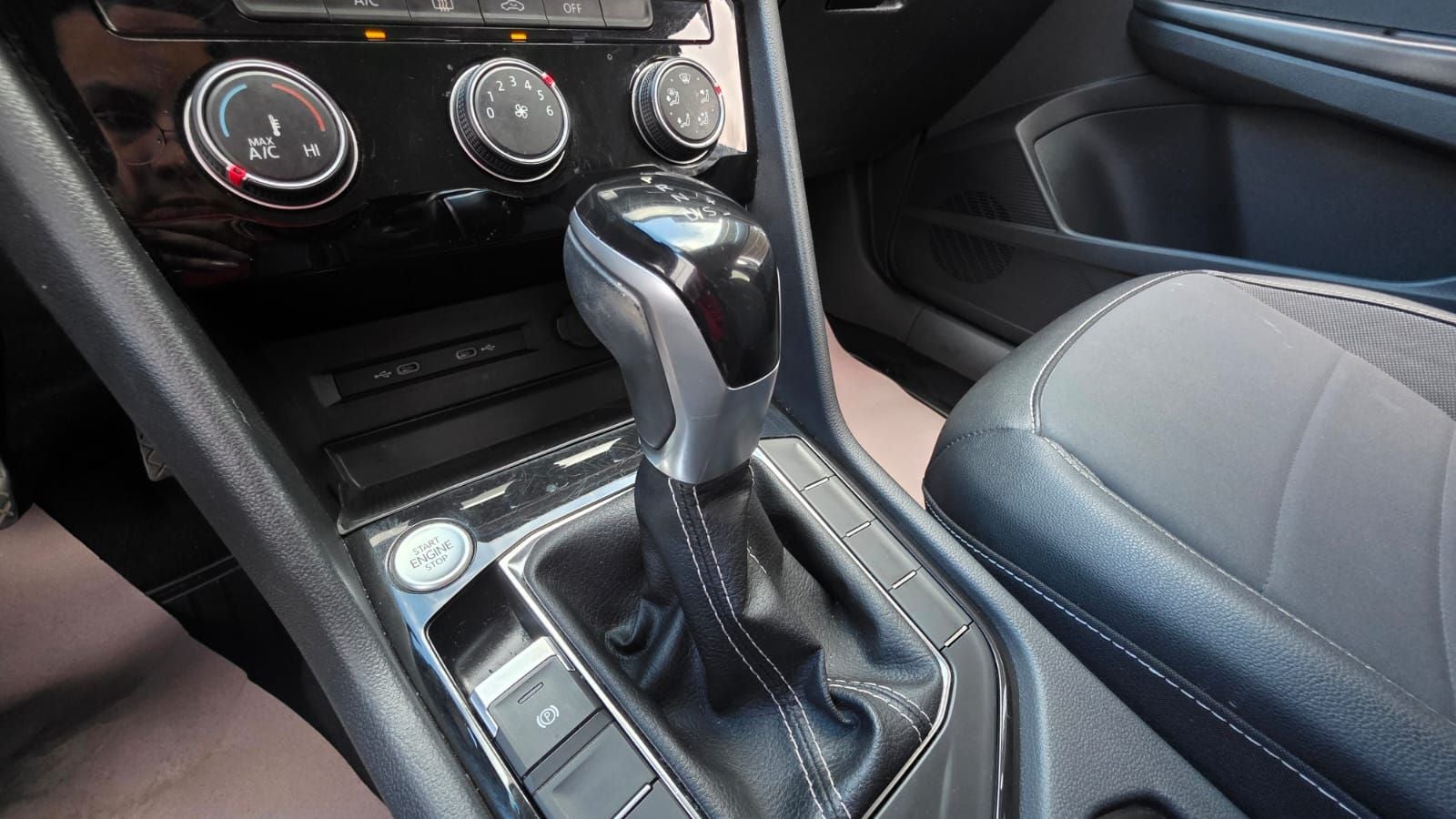 2023 Volkswagen TAOS 5 PTS COMFORTLINE 14L TA PIEL F LED RA-18