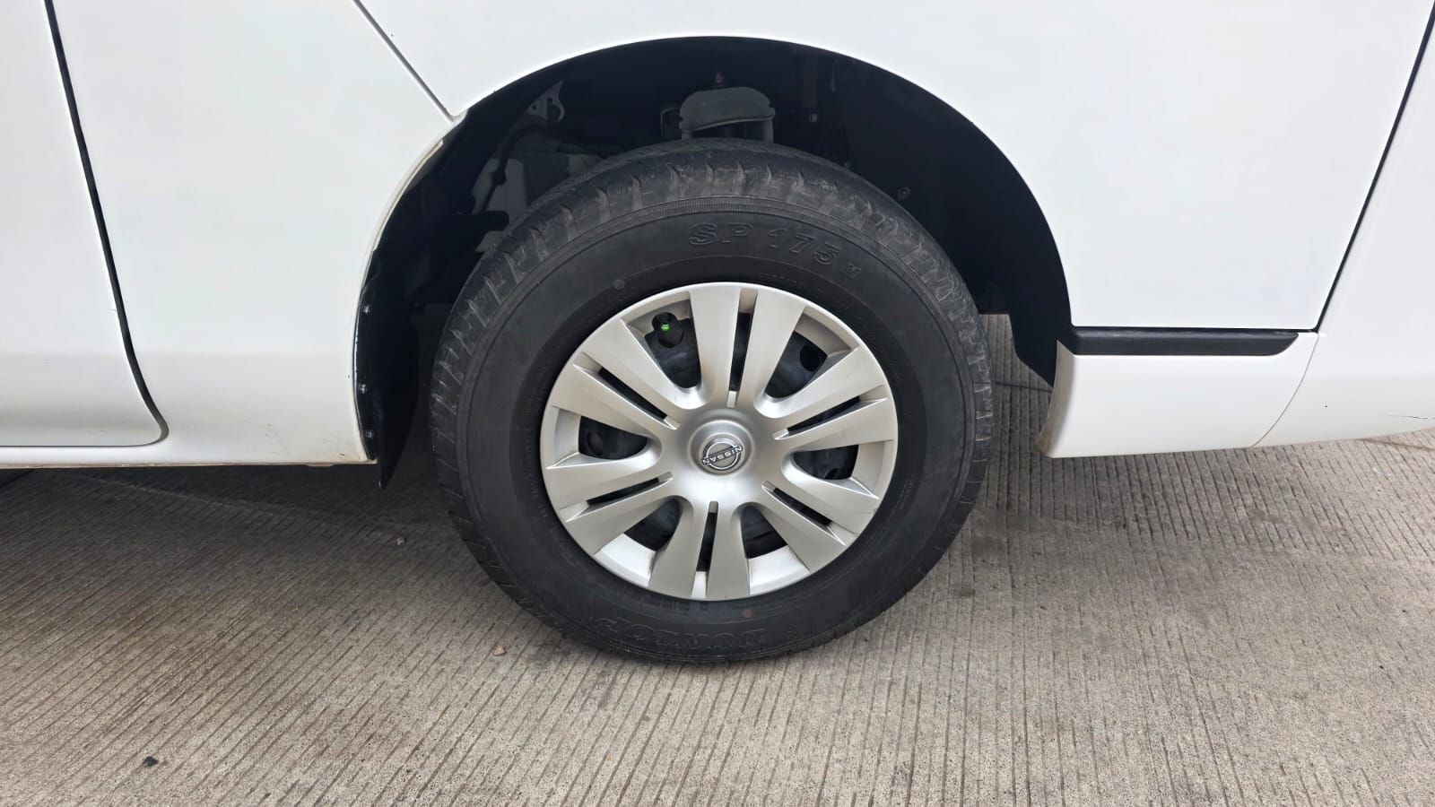 2020 Nissan URVAN 4 PTS AMPLIA TM5 AAC DESEM TRAS 15 PAS